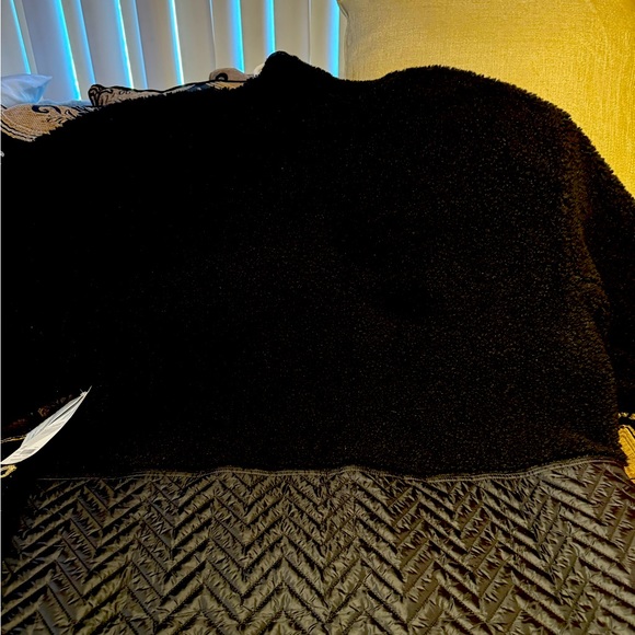 NWT!!! Black ATHLETA US 2X Cozy Sherpa Pullover! - Picture 4 of 9
